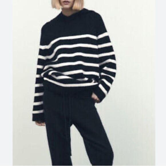 Zara Mocked Neck Knit Sweater Striped M Black/Off White NWT - Picture 1 of 4
